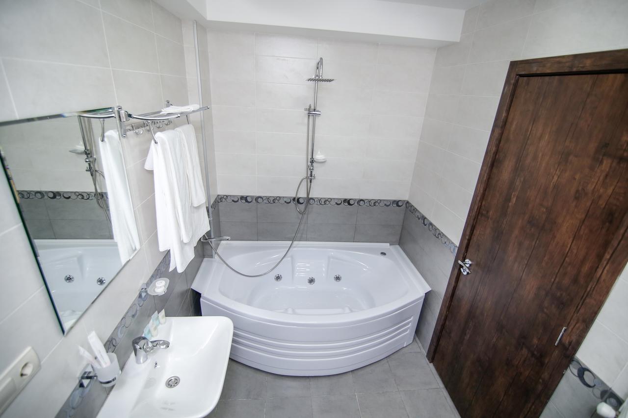 Hills Hotel Τυφλίδα Εξωτερικό φωτογραφία
