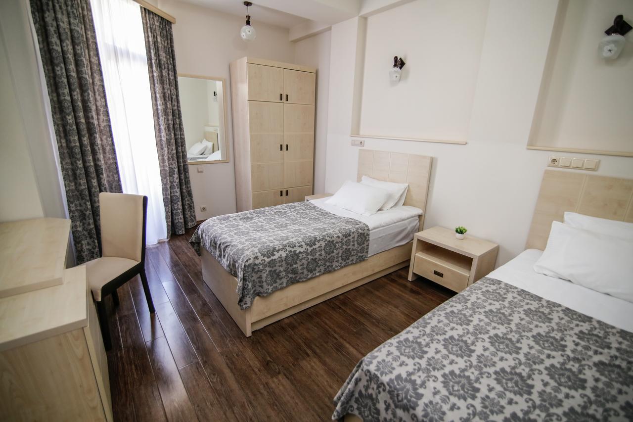 Hills Hotel Τυφλίδα Εξωτερικό φωτογραφία